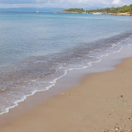 Plages De Sable Fin, Piscine, Hammam, Tennis Lesclesdenicole דירה